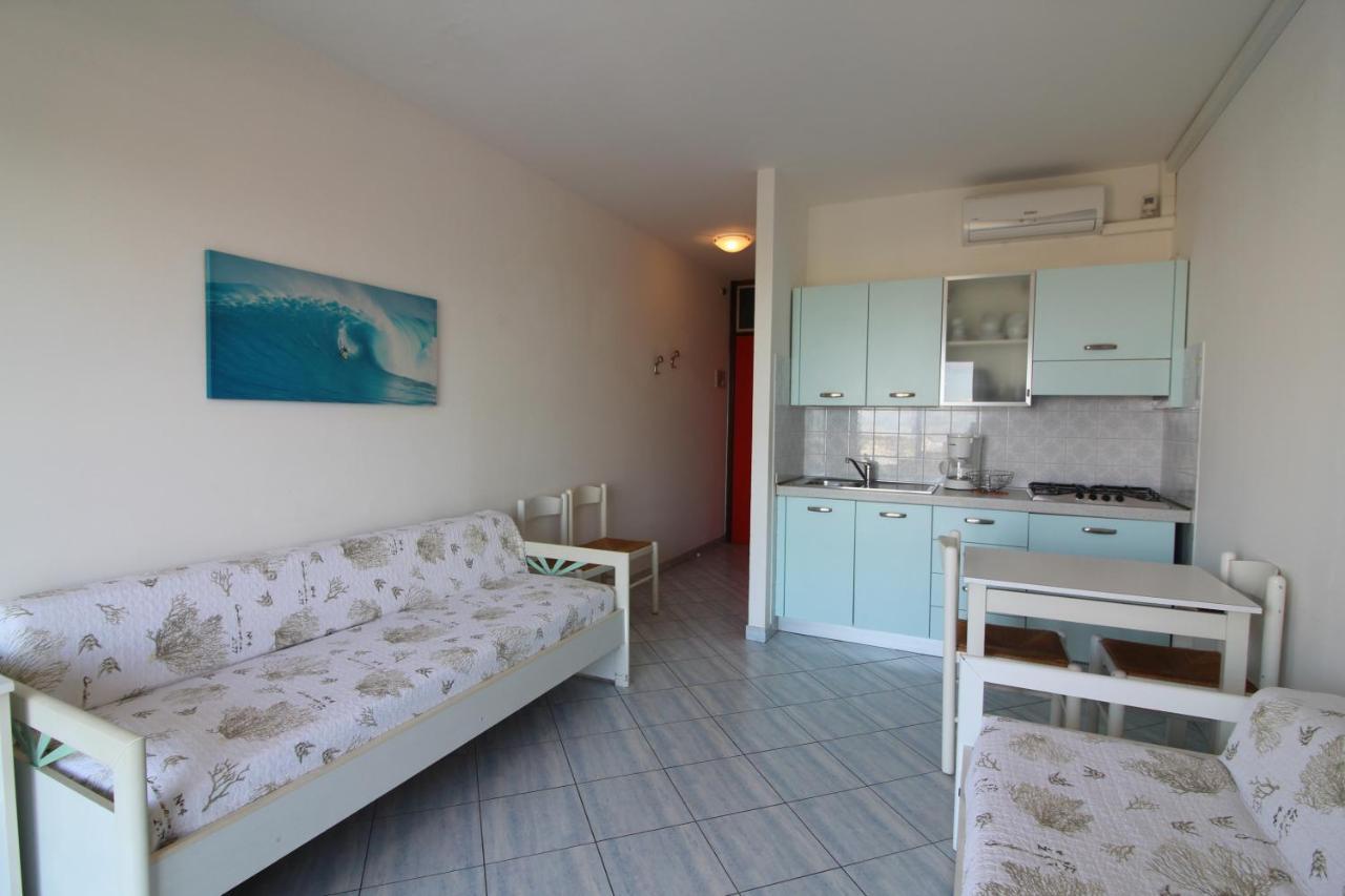 Appartamenti Puerto Do Sol Lignano Sabbiadoro Exteriör bild