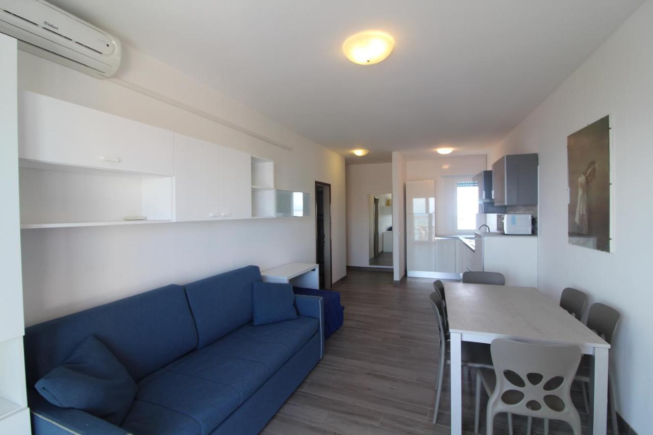 Appartamenti Puerto Do Sol Lignano Sabbiadoro Exteriör bild