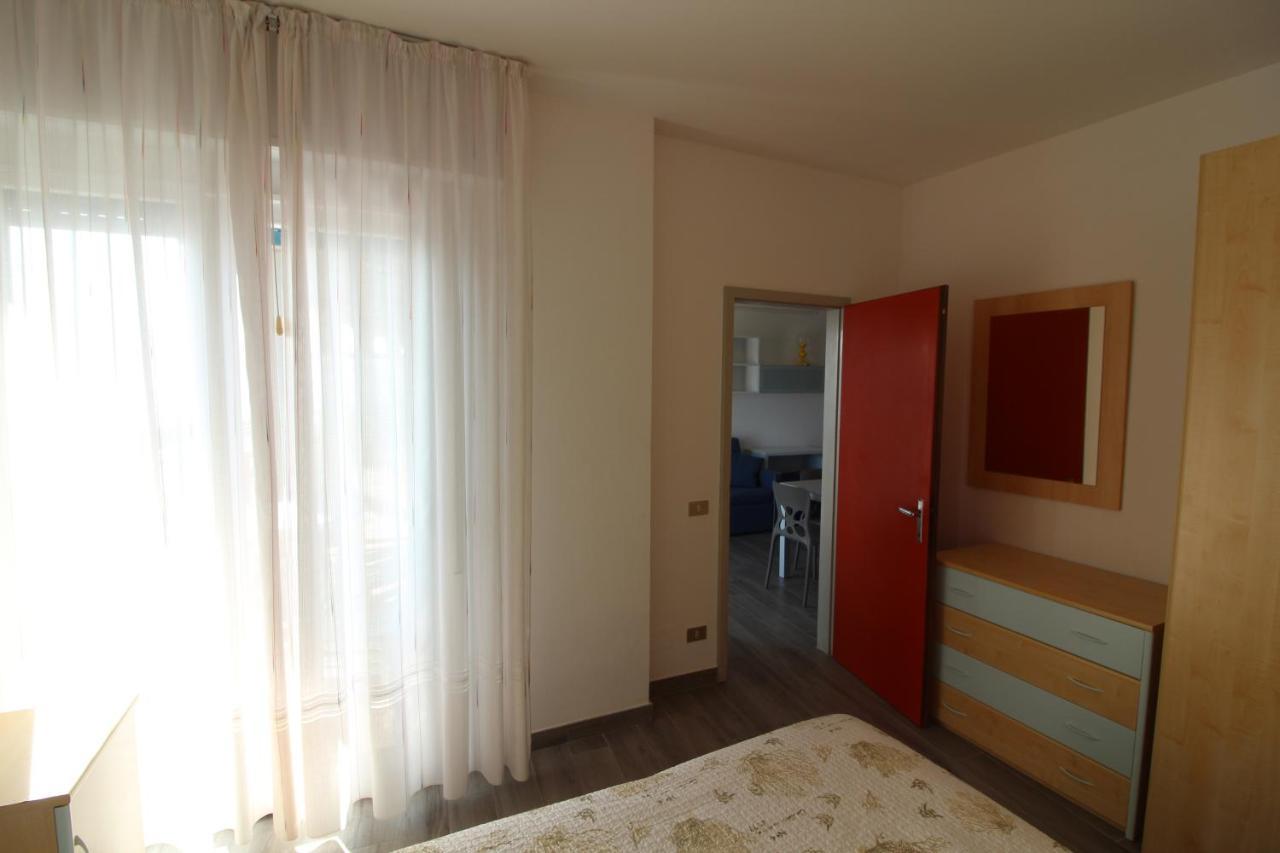 Appartamenti Puerto Do Sol Lignano Sabbiadoro Exteriör bild