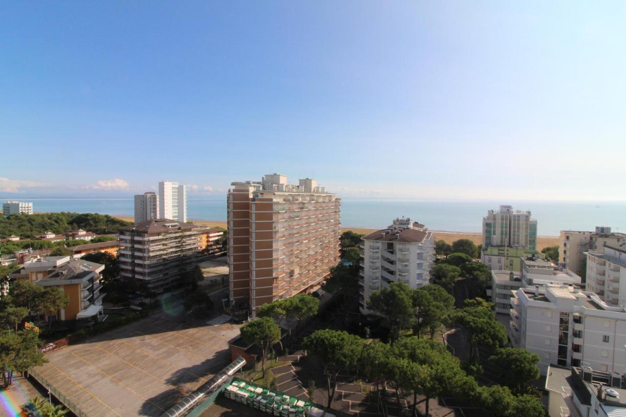 Appartamenti Puerto Do Sol Lignano Sabbiadoro Exteriör bild