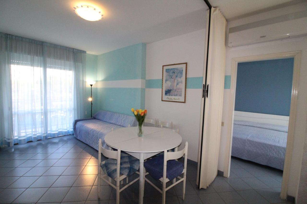 Appartamenti Puerto Do Sol Lignano Sabbiadoro Exteriör bild