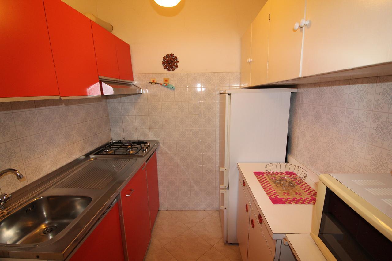 Appartamenti Puerto Do Sol Lignano Sabbiadoro Exteriör bild