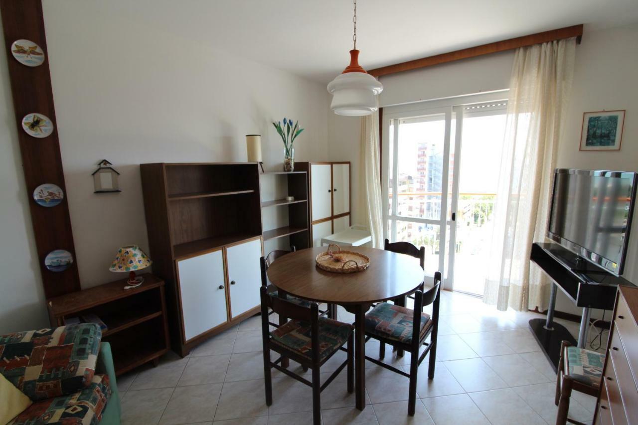 Appartamenti Puerto Do Sol Lignano Sabbiadoro Exteriör bild